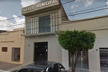 Sessão para escolha da presidência da Câmara de Santa Rita é encerrada com soco entre vereadores