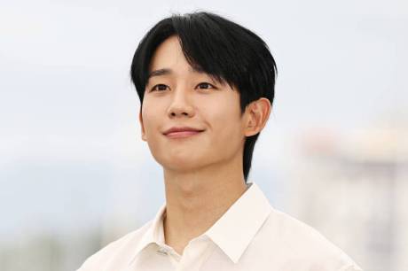 Jung Hae-in faz tapioca e sorteia presentes para dorameiras em evento lotado