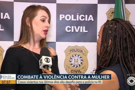 Mulher é morta a facadas um dia após pedir medida protetiva contra marido no RS; homem está preso