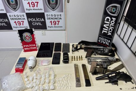 Operação prende suspeito de integrar facção criminosa em Bayeux; armas e drogas foram apreendidas