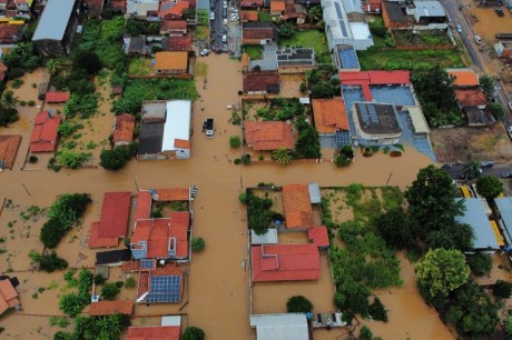 Município em MT que foi inundado pela chuva entra em situação de emergência e calamidade pública