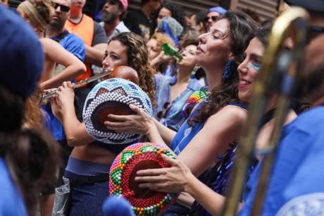 Bloco Charanga do França ganha cerveja carnavalesca